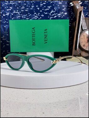 Bottega Veneta Green Cat Eye Gold Knot Grey Lens Sunnies